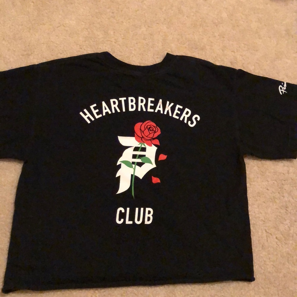 Primitive black T-shirt 🌹